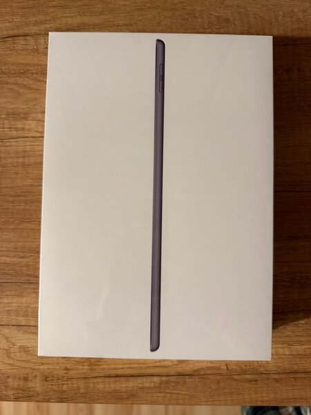 iPad 8, 32GB Wi-Fi – Nou, in cutie