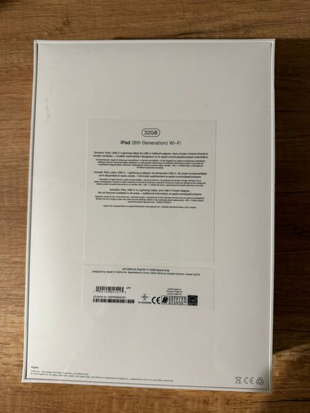 iPad 8, 32GB Wi-Fi – Nou, in cutie